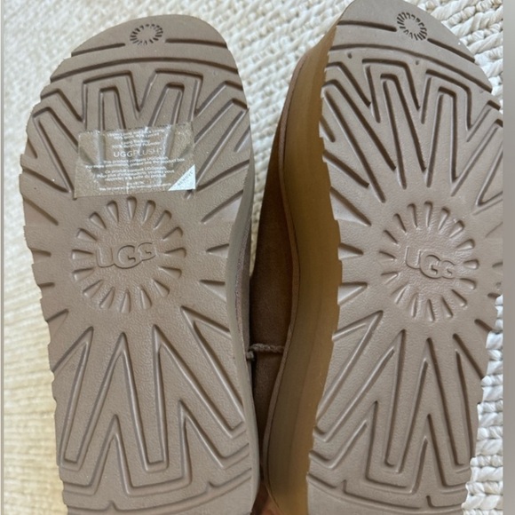 UGG Women’s Classic Ultra Mini Platform in Chestnut - Picture 8 of 13